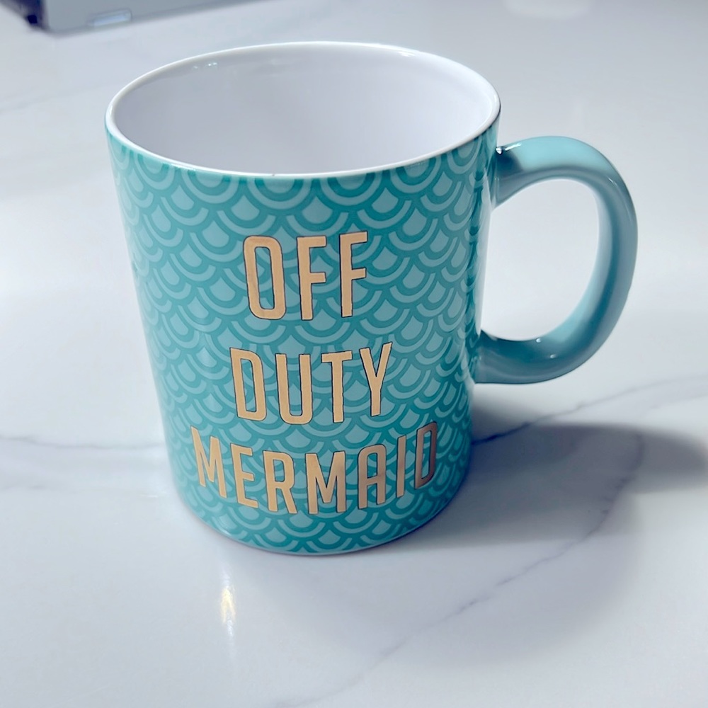 Extra large mug for your favorite mermaid. In great condition.